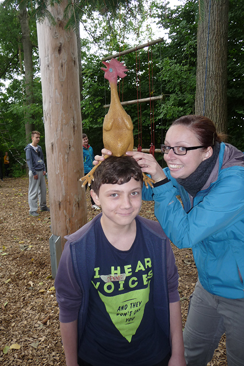 8 Ja, wo ist das Huhn