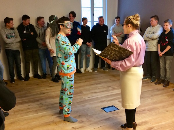 Hodders Auftrag: Rette die Welt